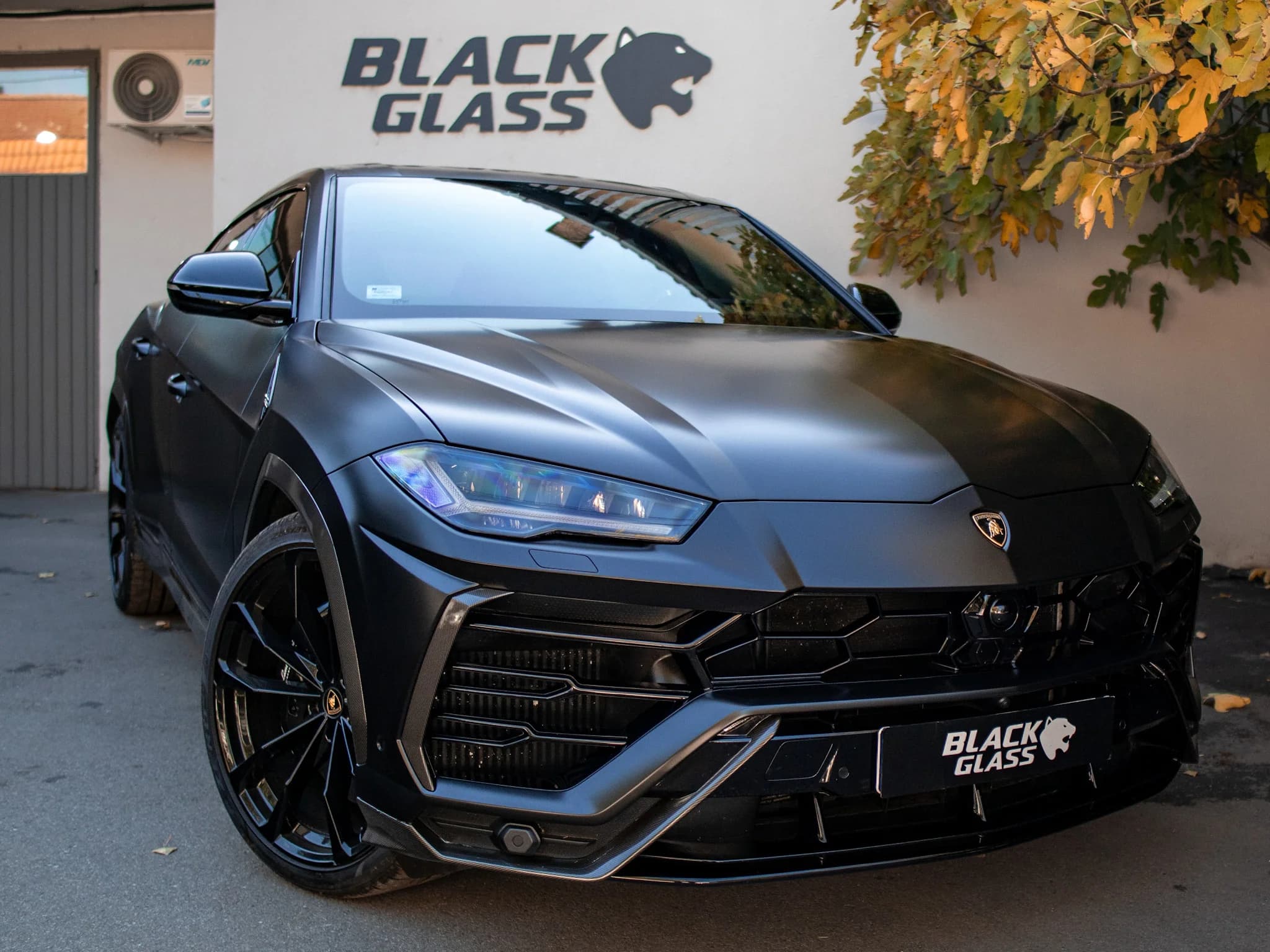 urus satin black